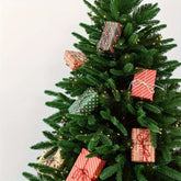 Christmas Charm Santa Gifts D147 | Set of 3 | Green